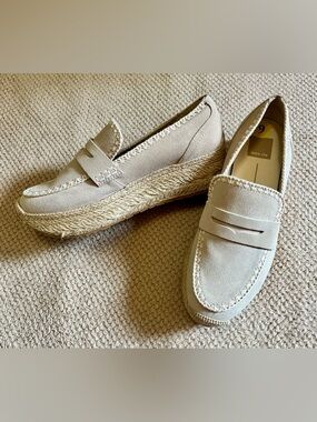 Dolce Vita Joann platform espadrille cream suede loafers women’s size 9M